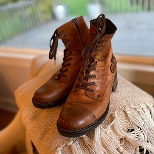 Taos Crave Tan Leather Boots